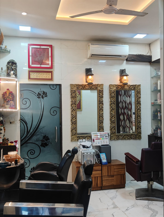 Heena Beauty Parlour interior — women-only salon in Andheri East Mumbai